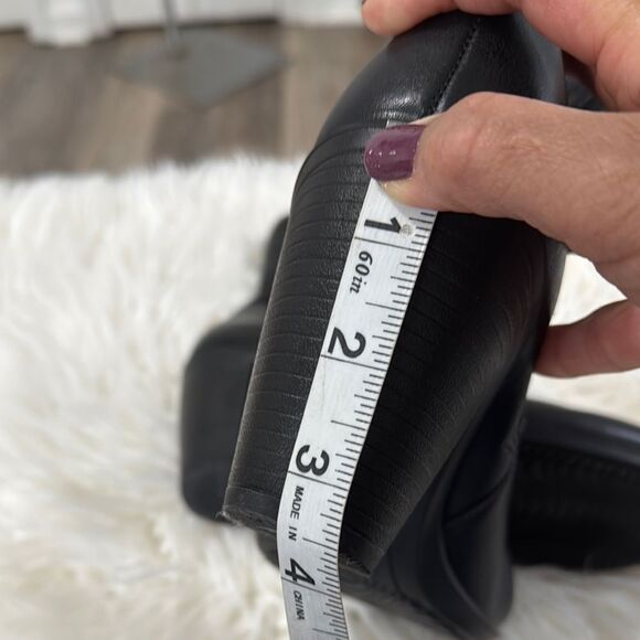 Ecco Women's Black Leather Ankle Boots Size 41 - Picture 10 of 11